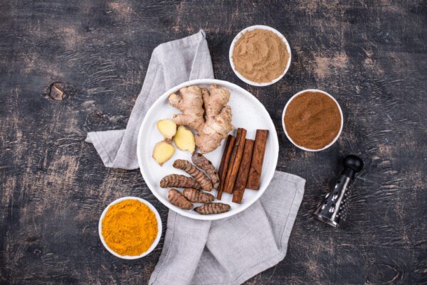 Powder of turmeric, cinnamon and ginger